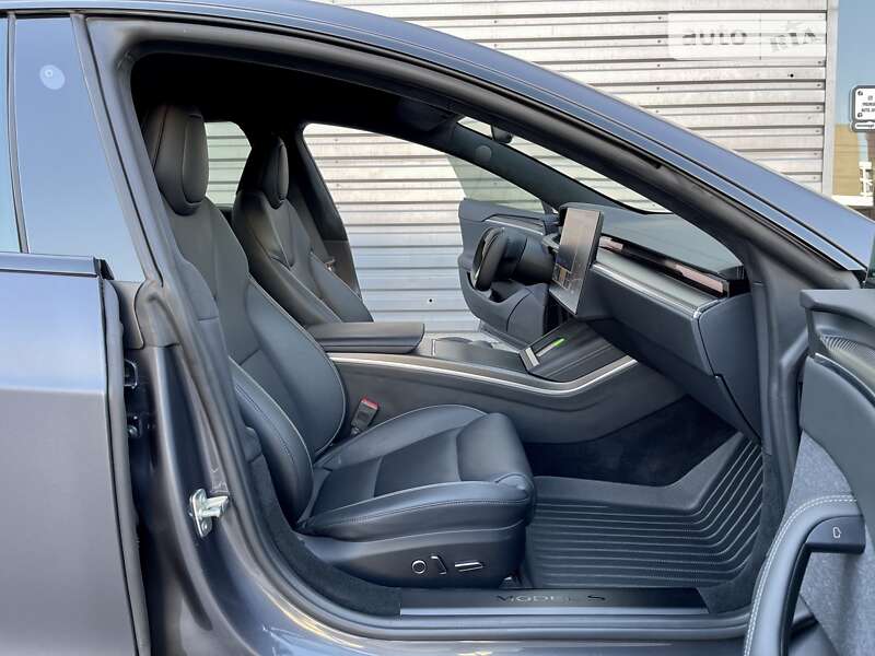 Лифтбек Tesla Model S 2022 в Киеве