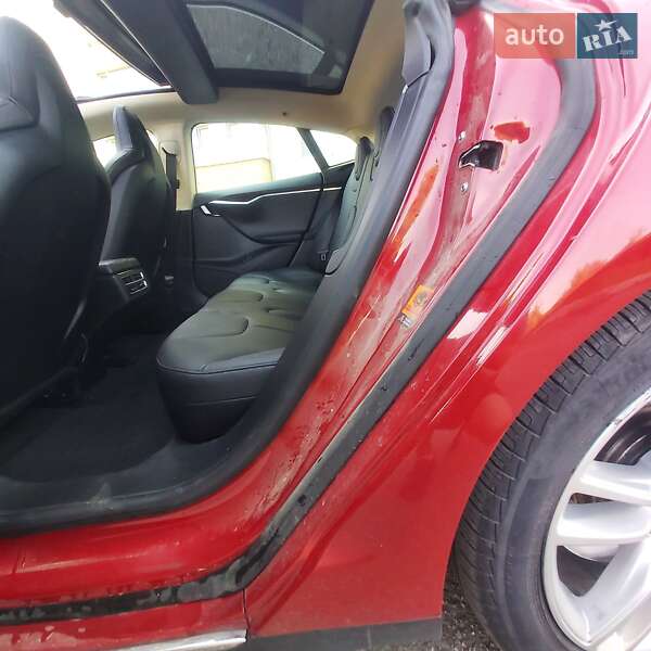 Лифтбек Tesla Model S 2013 в Дрогобыче