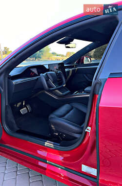 Лифтбек Tesla Model S 2021 в Днепре