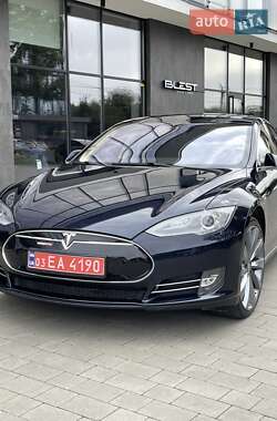 Ліфтбек Tesla Model S 2014 в Ужгороді