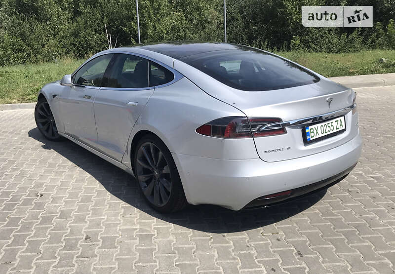 Ліфтбек Tesla Model S 2016 в Хмельницькому