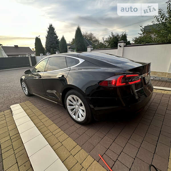 Ліфтбек Tesla Model S 2018 в Львові
