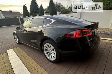 Лифтбек Tesla Model S 2018 в 