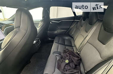 Лифтбек Tesla Model S 2018 в 