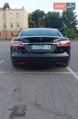 Лифтбек Tesla Model S 2017 в 