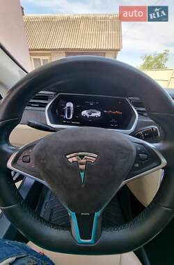 Ліфтбек Tesla Model S 2013 в Нововолинську