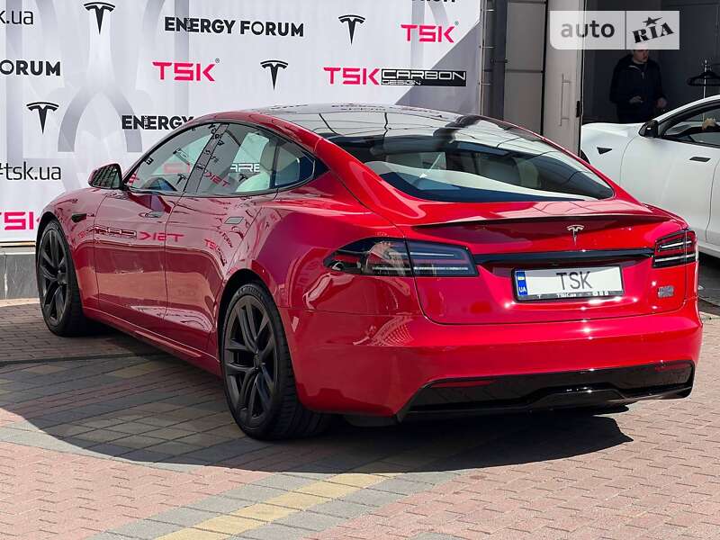 Лифтбек Tesla Model S 2022 в Киеве