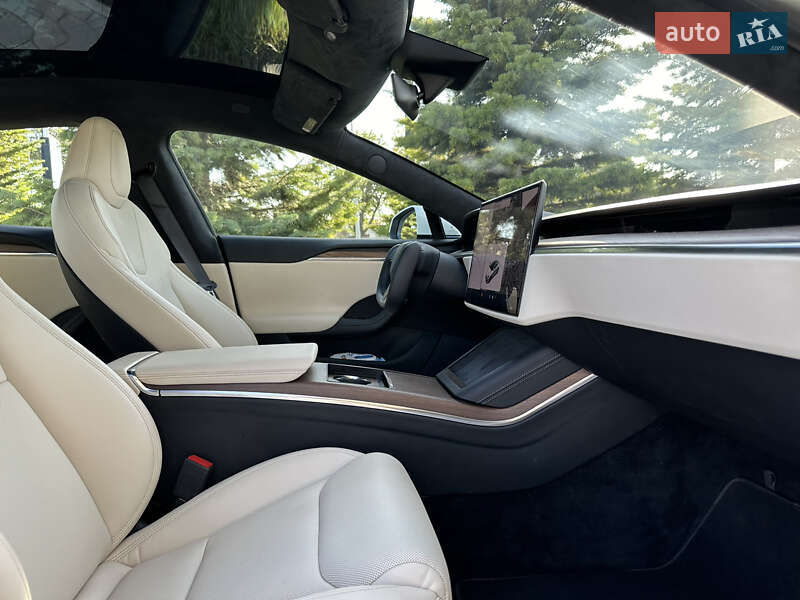 Лифтбек Tesla Model S 2022 в Одессе