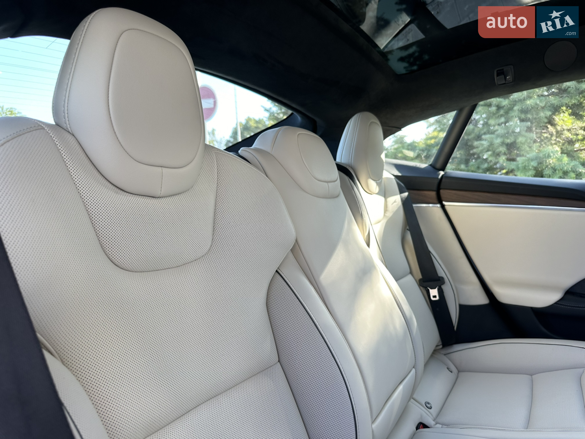 2022 Tesla Model S - мініатюра 23