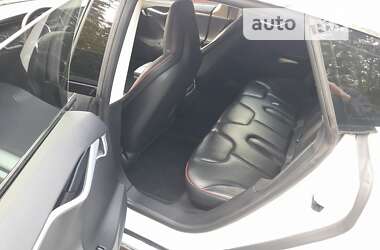 Лифтбек Tesla Model S 2013 в 