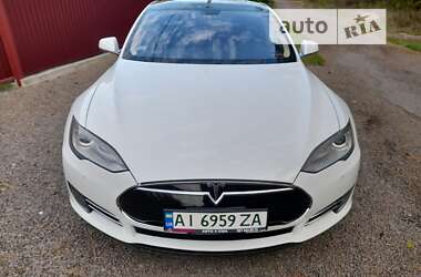 Лифтбек Tesla Model S 2013 в 
