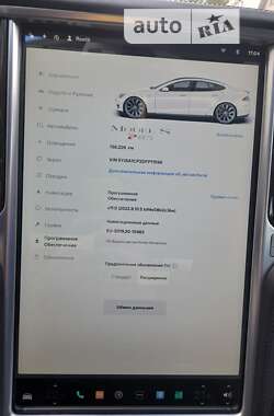 Лифтбек Tesla Model S 2013 в 