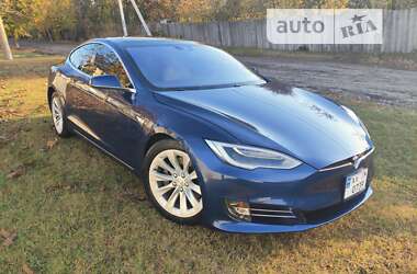 Лифтбек Tesla Model S 2016 в Люботине