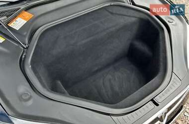 Лифтбек Tesla Model S 2015 в 