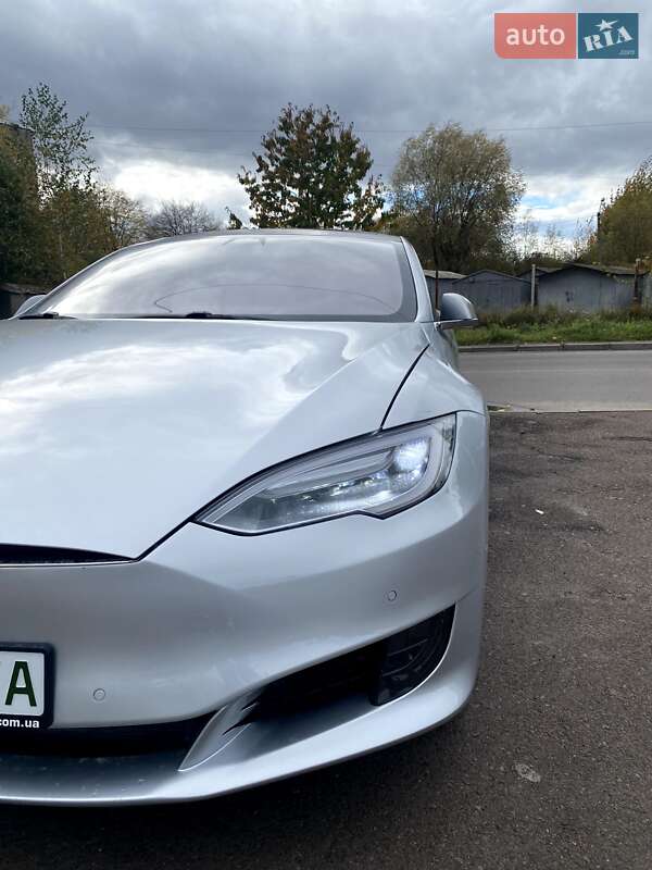 Лифтбек Tesla Model S 2017 в Одессе