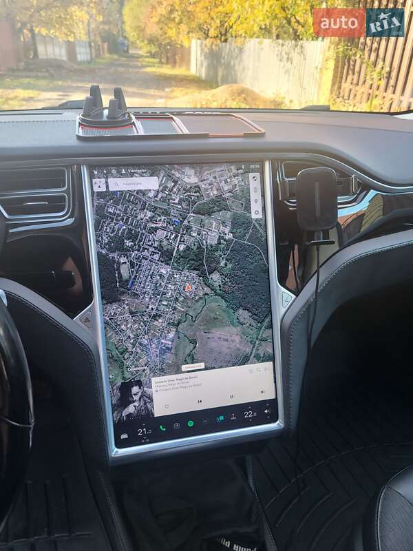 Ліфтбек Tesla Model S 2015 в Житомирі