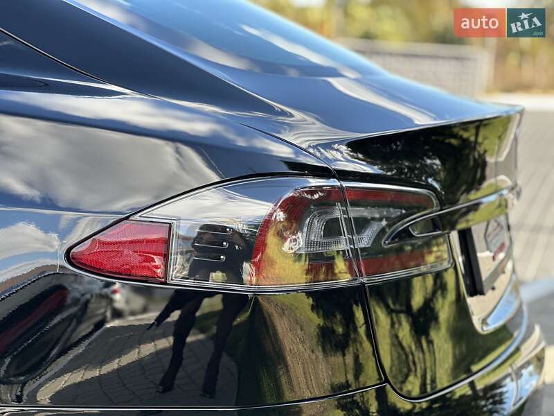 Лифтбек Tesla Model S 2021 в Одессе