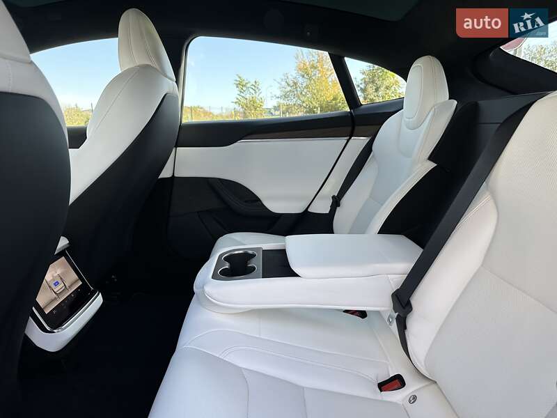 Лифтбек Tesla Model S 2021 в Одессе