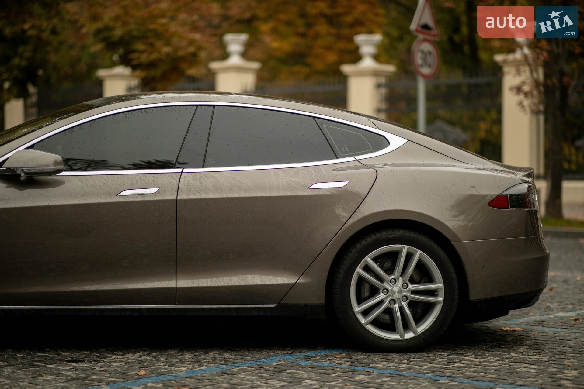 2016 Tesla Model S - мініатюра 11