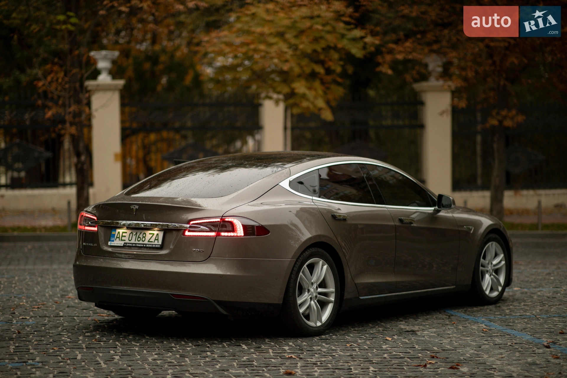 2016 Tesla Model S - мініатюра 17