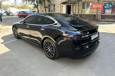 Лифтбек Tesla Model S 2019 в Харькове