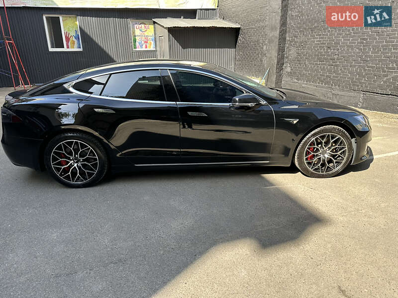 Лифтбек Tesla Model S 2019 в Харькове