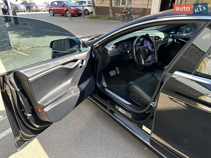 Лифтбек Tesla Model S 2019 в Харькове