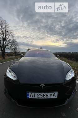 Лифтбек Tesla Model S 2018 в Киеве