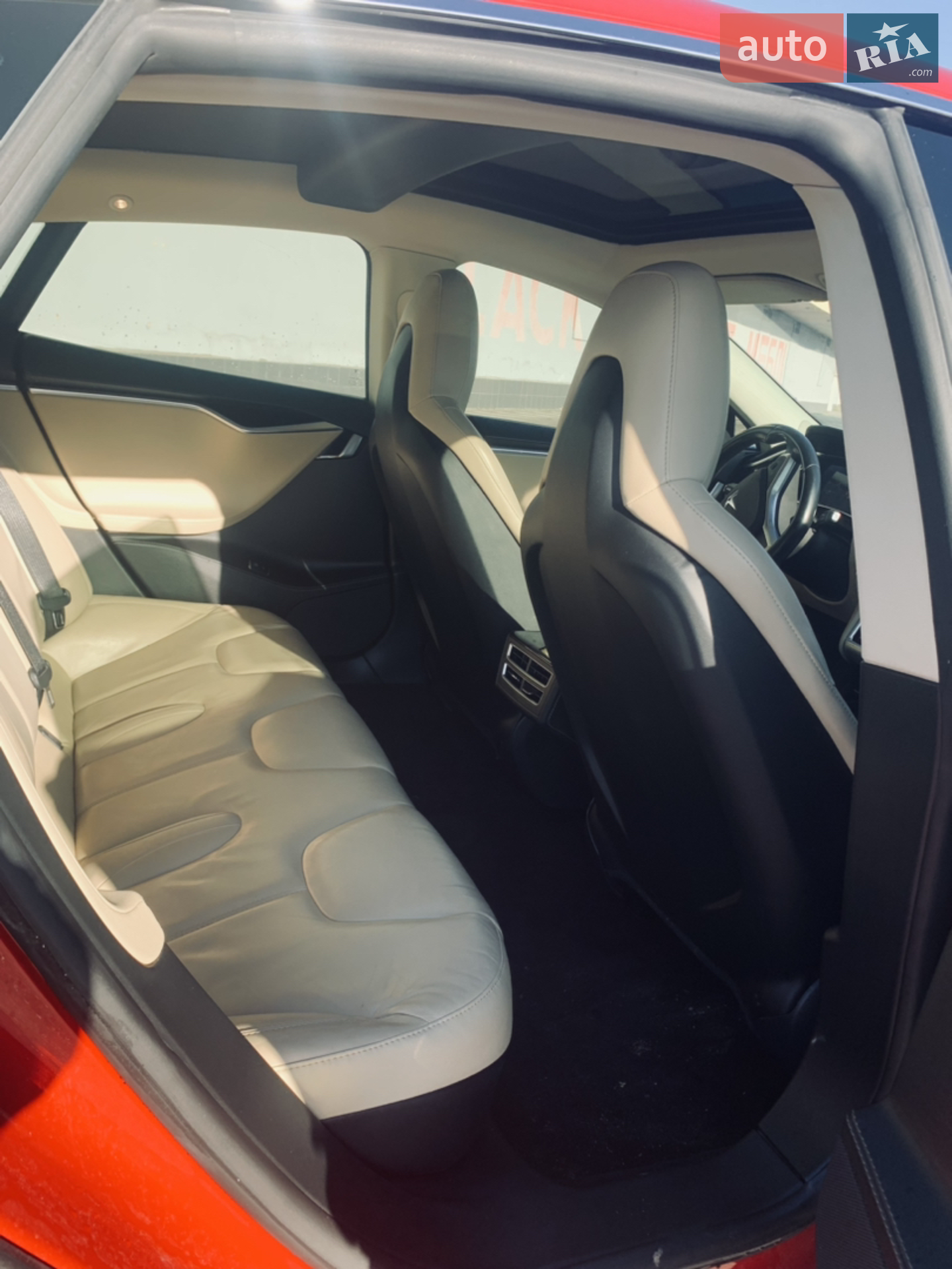 2015 Tesla Model S - мініатюра 18