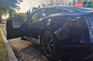 Лифтбек Tesla Model S 2014 в 
