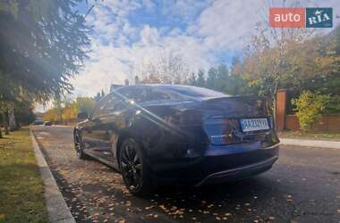 Лифтбек Tesla Model S 2014 в 