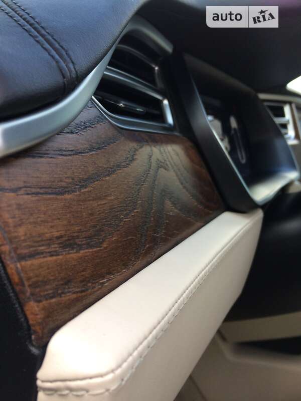 Ліфтбек Tesla Model S 2017 в Вінниці