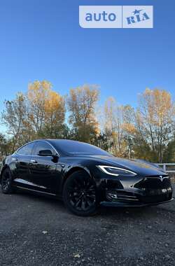 Ліфтбек Tesla Model S 2018 в Черкасах