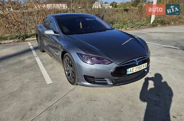 Лифтбек Tesla Model S 2013 в Синельниково