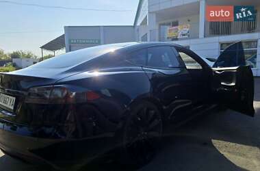 Ліфтбек Tesla Model S 2014 в Береговому