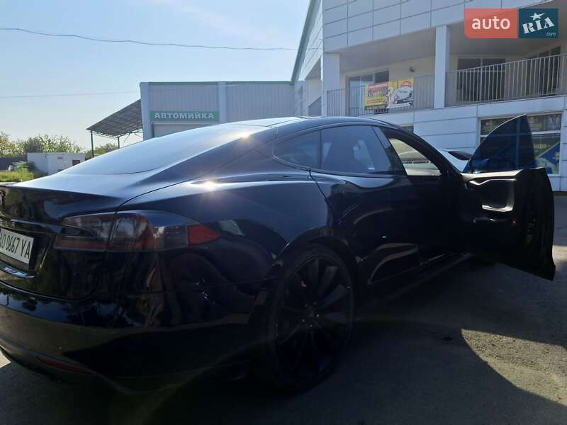 Лифтбек Tesla Model S 2014 в Берегово фото 9 Лифтбек Tesla Model S 2014 в Берегово