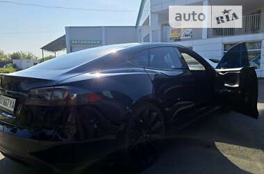 Лифтбек Tesla Model S 2014 в Берегово