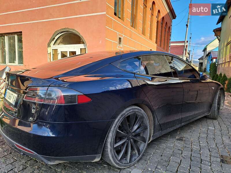 Лифтбек Tesla Model S 2014 в Берегово фото 18 Лифтбек Tesla Model S 2014 в Берегово