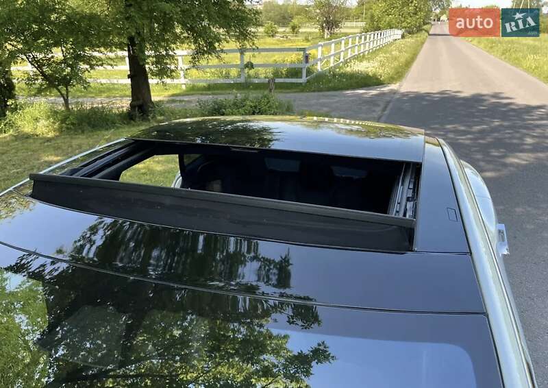 Лифтбек Tesla Model S 2016 в Киеве