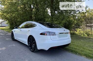 Лифтбек Tesla Model S 2016 в Киеве