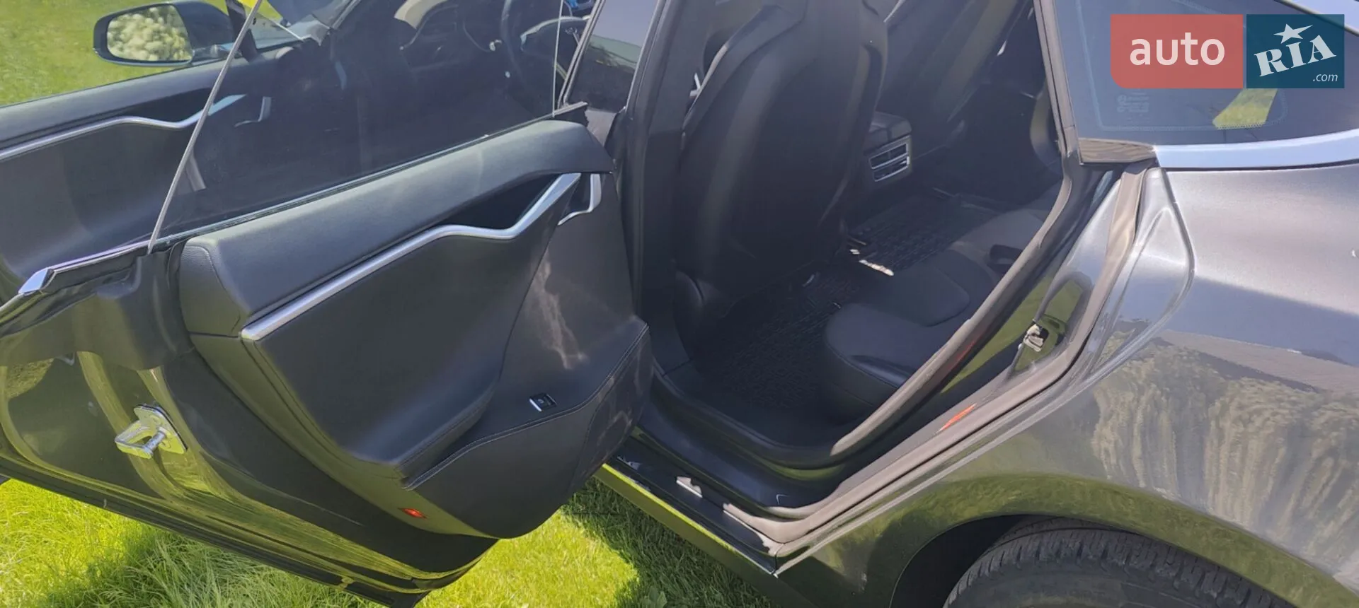 2015 Tesla Model S - мініатюра 15