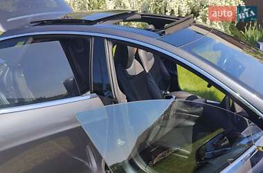 Лифтбек Tesla Model S 2015 в Полтаве