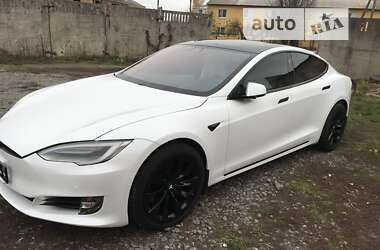 Лифтбек Tesla Model S 2019 в 