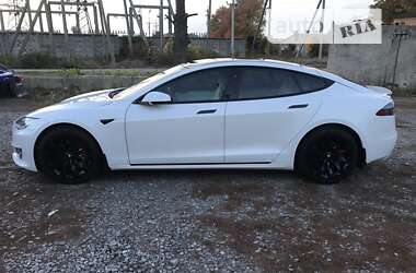 Лифтбек Tesla Model S 2019 в 