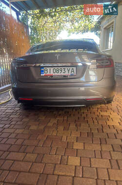 Лифтбек Tesla Model S 2016 в Берегово