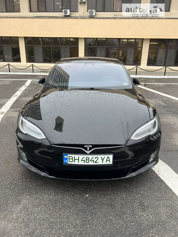 Tesla Model S 2017