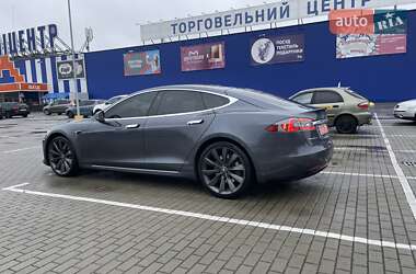 Лифтбек Tesla Model S 2017 в Львове