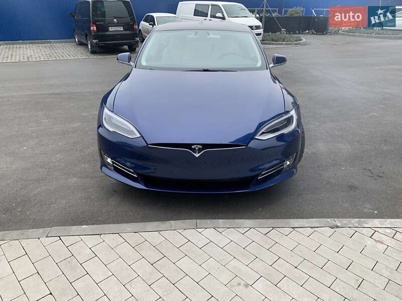 Ліфтбек Tesla Model S 2019 в Києві