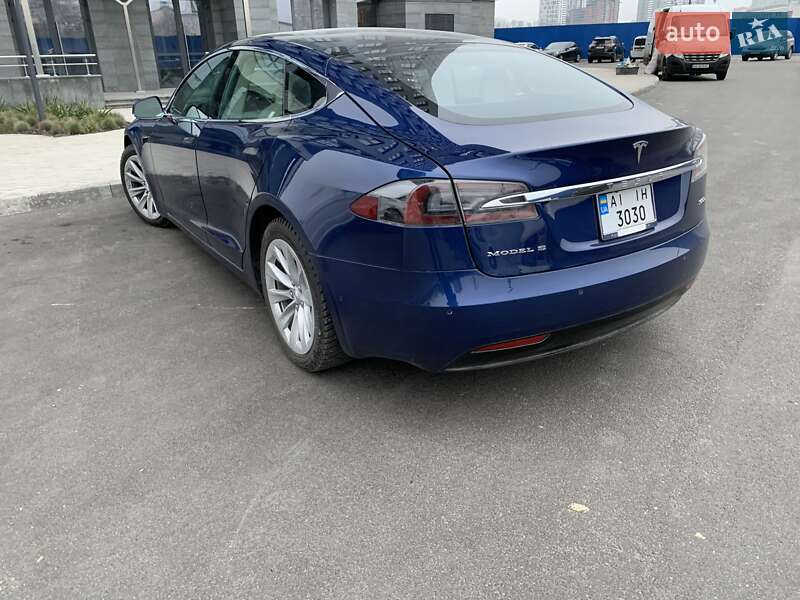 Ліфтбек Tesla Model S 2019 в Києві