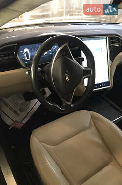 Лифтбек Tesla Model S 2015 в Киеве